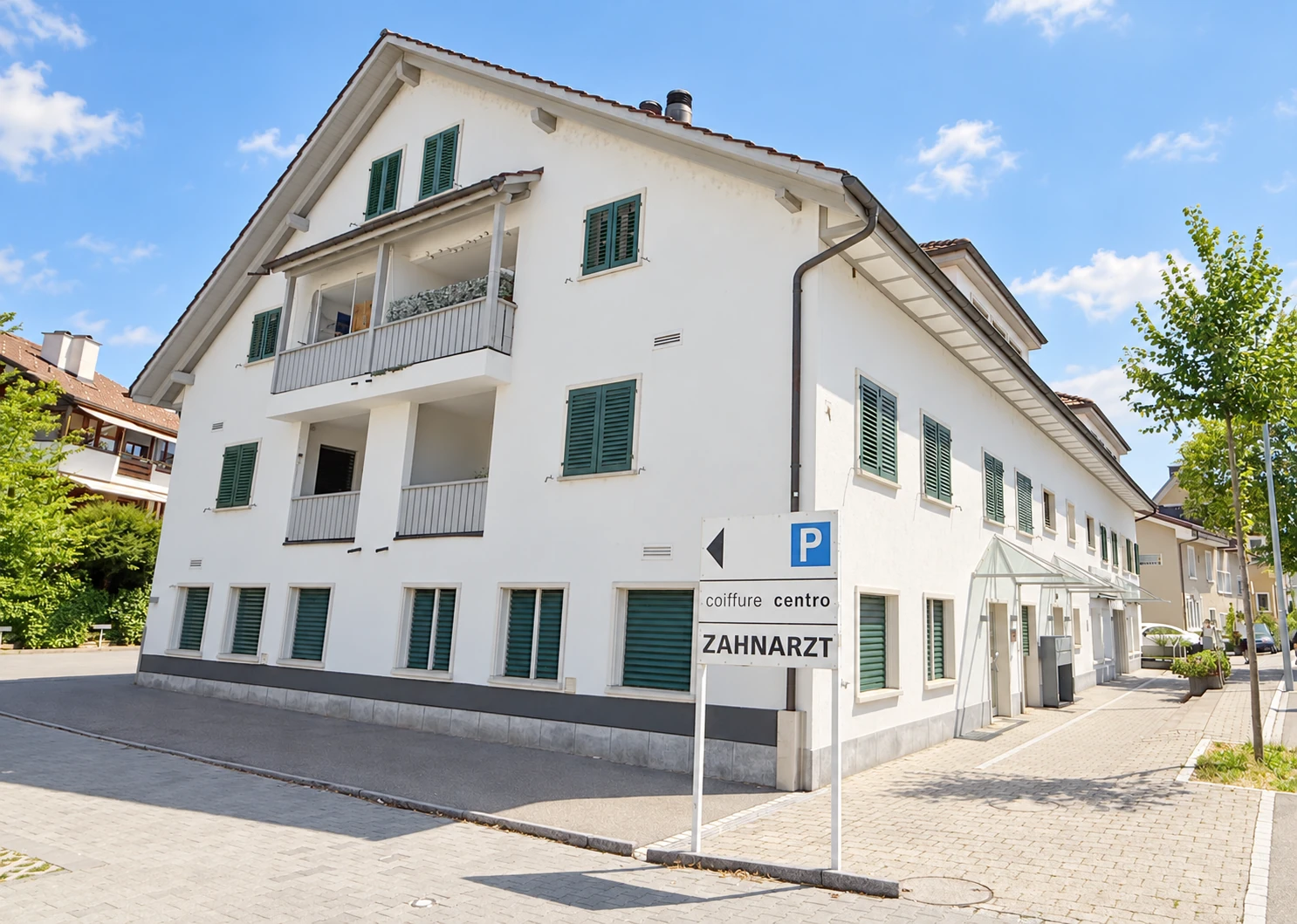 Praxisgebäude an der Kempttalstrasse in Fehraltorf